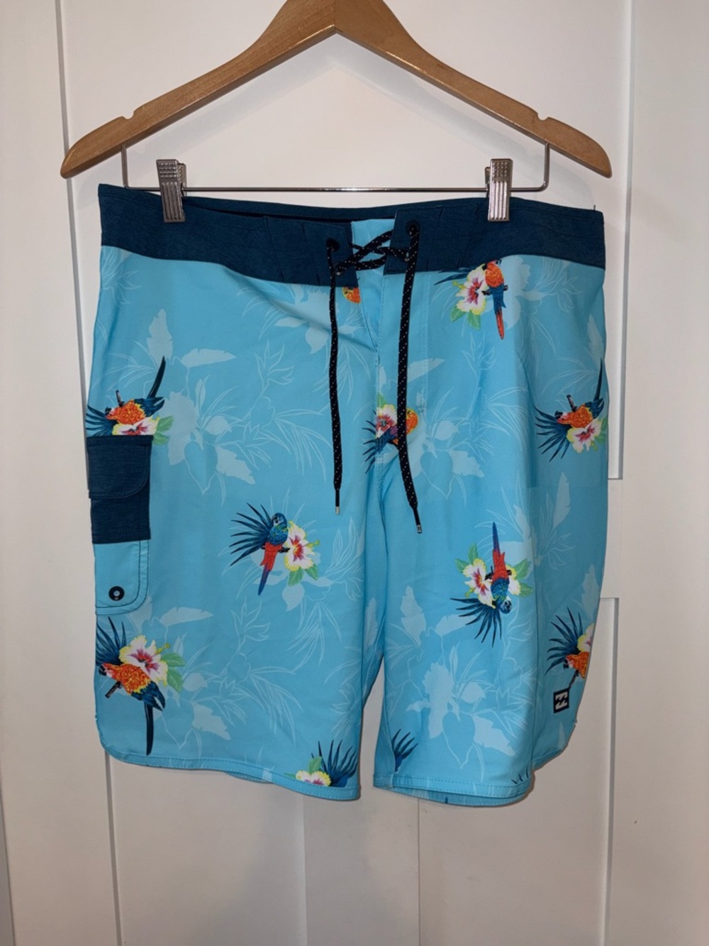 Billabong Men’s Light Blue Parrot Floral Board Shorts